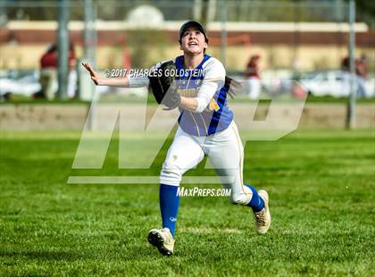 Thumbnail 2 in Simi Valley vs. Agoura photogallery.
