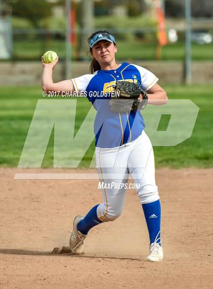 Thumbnail 1 in Simi Valley vs. Agoura photogallery.