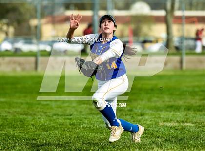 Thumbnail 3 in Simi Valley vs. Agoura photogallery.