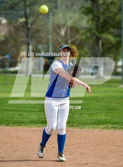 Thumbnail 2 in Simi Valley vs. Agoura photogallery.