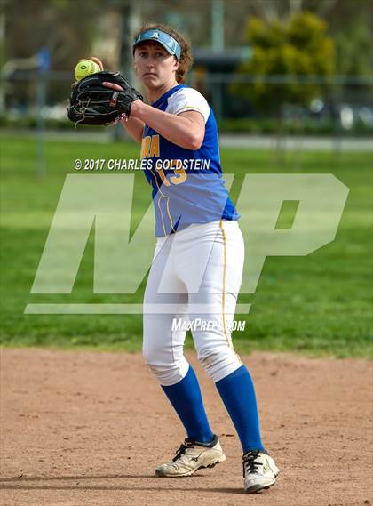 Thumbnail 3 in Simi Valley vs. Agoura photogallery.
