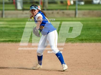 Thumbnail 3 in Simi Valley vs. Agoura photogallery.