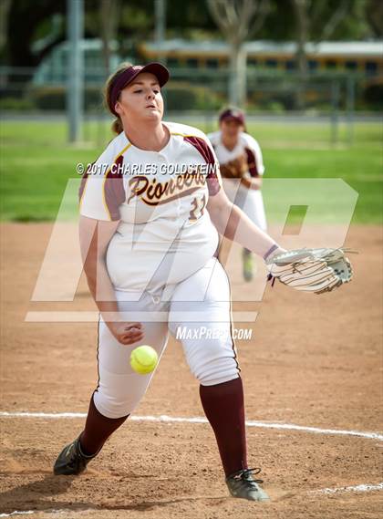 Thumbnail 2 in Simi Valley vs. Agoura photogallery.