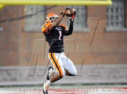 Thumbnail 2 in Gonzaga vs. McDonogh (I-95 Kickoff Classic) photogallery.