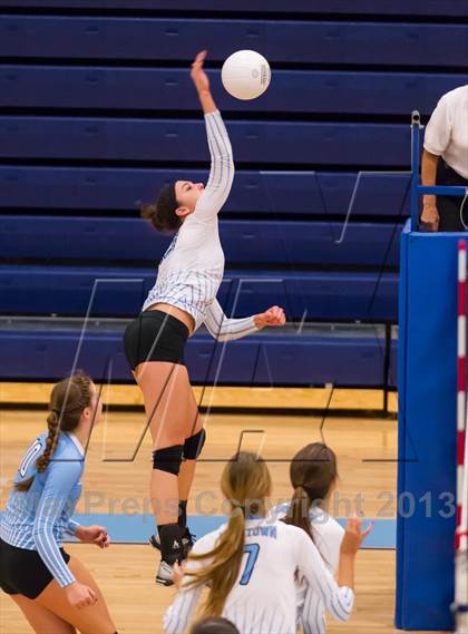 Thumbnail 2 in McLean @ Yorktown photogallery.