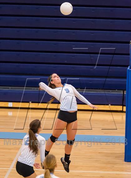 Thumbnail 1 in McLean @ Yorktown photogallery.