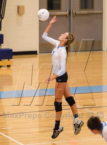 Thumbnail 3 in McLean @ Yorktown photogallery.