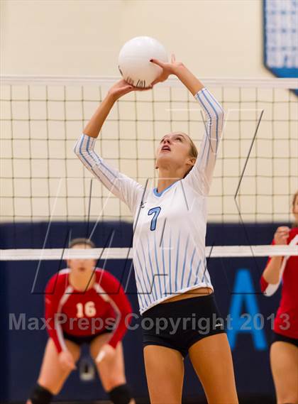 Thumbnail 3 in McLean @ Yorktown photogallery.
