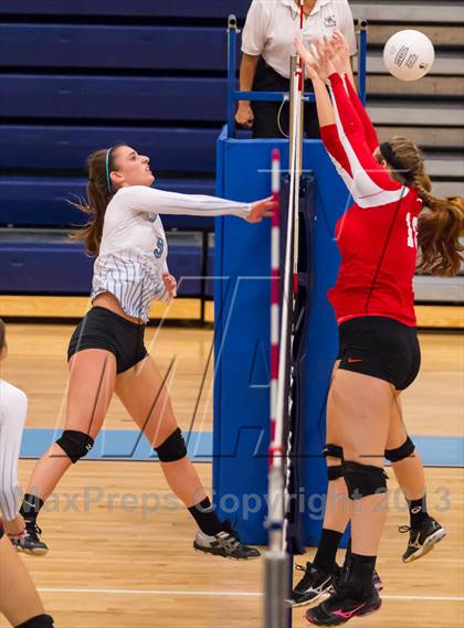 Thumbnail 3 in McLean @ Yorktown photogallery.