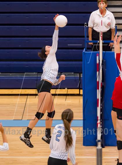 Thumbnail 3 in McLean @ Yorktown photogallery.