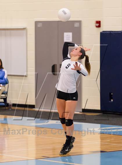 Thumbnail 3 in McLean @ Yorktown photogallery.