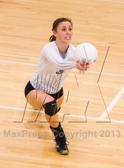Thumbnail 1 in McLean @ Yorktown photogallery.