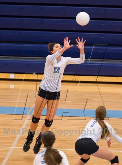 Thumbnail 3 in McLean @ Yorktown photogallery.