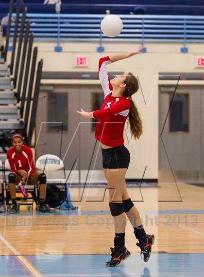Thumbnail 3 in McLean @ Yorktown photogallery.
