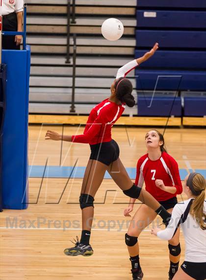 Thumbnail 1 in McLean @ Yorktown photogallery.