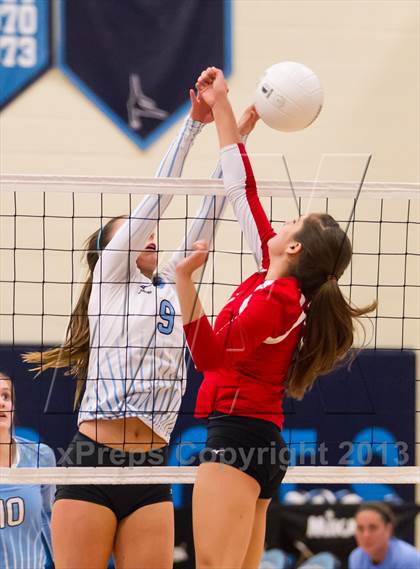 Thumbnail 2 in McLean @ Yorktown photogallery.