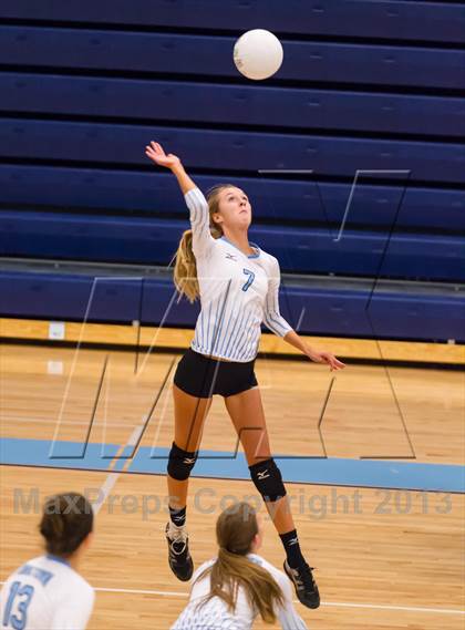 Thumbnail 1 in McLean @ Yorktown photogallery.