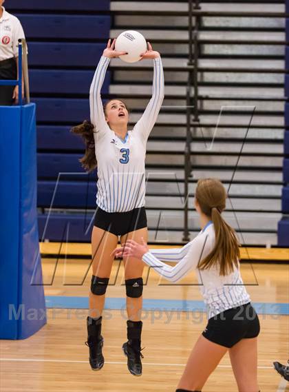 Thumbnail 1 in McLean @ Yorktown photogallery.