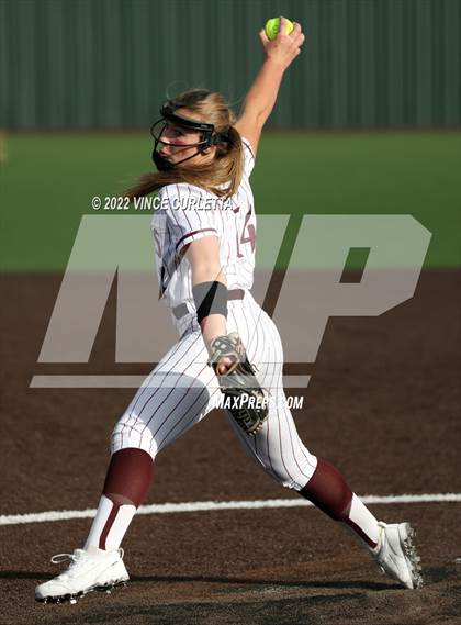 Thumbnail 3 in East View @ Dripping Springs (UIL 5A Bi-District Playoff) photogallery.