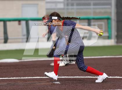 Thumbnail 2 in East View @ Dripping Springs (UIL 5A Bi-District Playoff) photogallery.