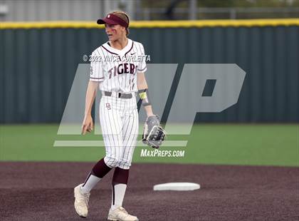Thumbnail 1 in East View @ Dripping Springs (UIL 5A Bi-District Playoff) photogallery.