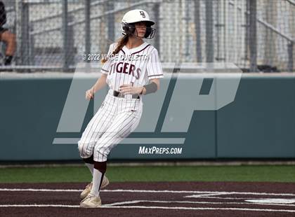 Thumbnail 1 in East View @ Dripping Springs (UIL 5A Bi-District Playoff) photogallery.