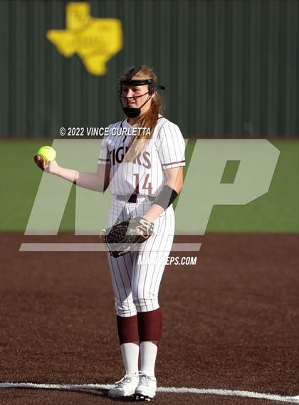 Thumbnail 3 in East View @ Dripping Springs (UIL 5A Bi-District Playoff) photogallery.