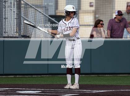 Thumbnail 3 in East View @ Dripping Springs (UIL 5A Bi-District Playoff) photogallery.