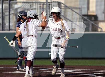 Thumbnail 2 in East View @ Dripping Springs (UIL 5A Bi-District Playoff) photogallery.
