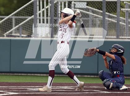 Thumbnail 3 in East View @ Dripping Springs (UIL 5A Bi-District Playoff) photogallery.