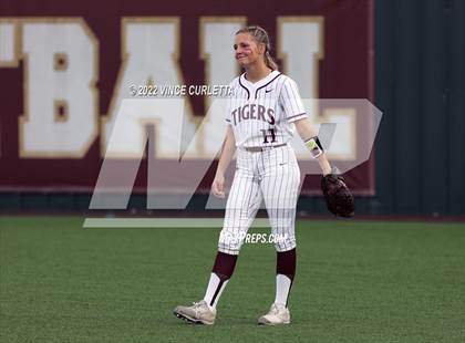 Thumbnail 2 in East View @ Dripping Springs (UIL 5A Bi-District Playoff) photogallery.