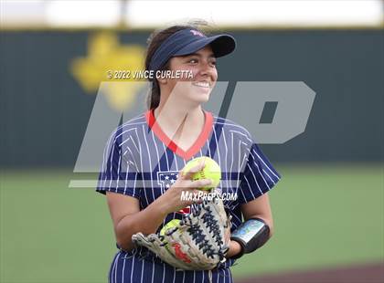 Thumbnail 3 in East View @ Dripping Springs (UIL 5A Bi-District Playoff) photogallery.