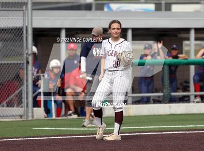 Thumbnail 3 in East View @ Dripping Springs (UIL 5A Bi-District Playoff) photogallery.