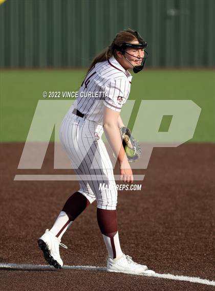 Thumbnail 2 in East View @ Dripping Springs (UIL 5A Bi-District Playoff) photogallery.