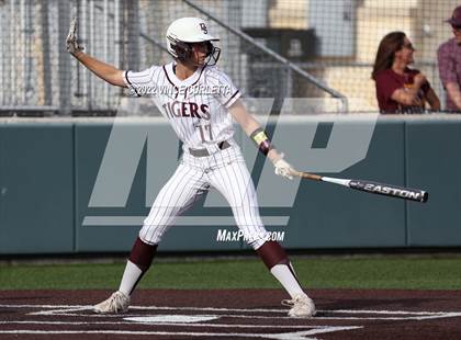 Thumbnail 1 in East View @ Dripping Springs (UIL 5A Bi-District Playoff) photogallery.