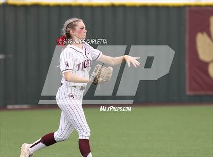 Thumbnail 2 in East View @ Dripping Springs (UIL 5A Bi-District Playoff) photogallery.