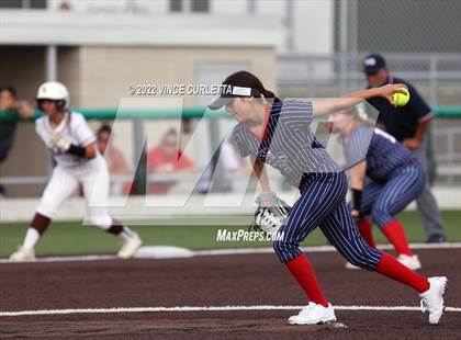 Thumbnail 2 in East View @ Dripping Springs (UIL 5A Bi-District Playoff) photogallery.