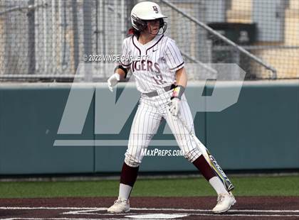 Thumbnail 3 in East View @ Dripping Springs (UIL 5A Bi-District Playoff) photogallery.