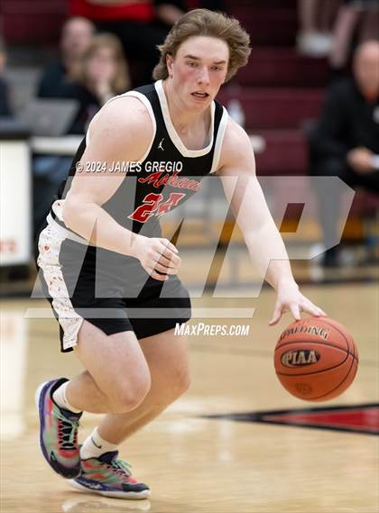 Thumbnail 1 in Ellwood City vs. Mohawk Area (PIAA 3A Round 2) photogallery.