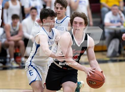 Thumbnail 1 in Ellwood City vs. Mohawk Area (PIAA 3A Round 2) photogallery.