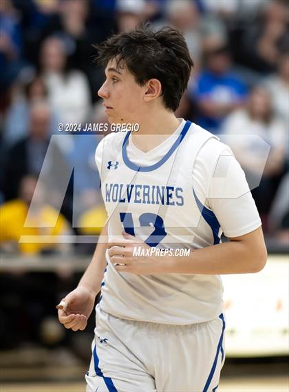 Thumbnail 2 in Ellwood City vs. Mohawk Area (PIAA 3A Round 2) photogallery.