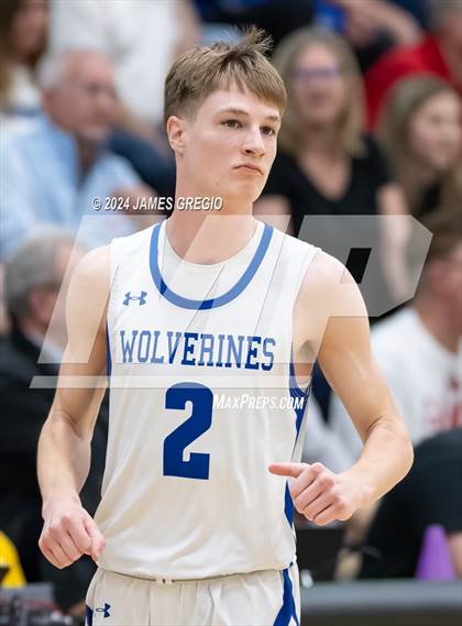 Thumbnail 1 in Ellwood City vs. Mohawk Area (PIAA 3A Round 2) photogallery.