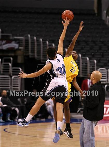 Thumbnail 3 in Lynwood @ Carson (Staples Center Tournament) photogallery.