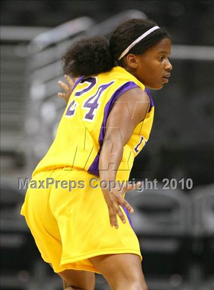 Thumbnail 1 in Lynwood @ Carson (Staples Center Tournament) photogallery.