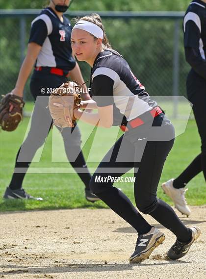 Thumbnail 2 in Fitch vs Griswold (ECC First Round) photogallery.
