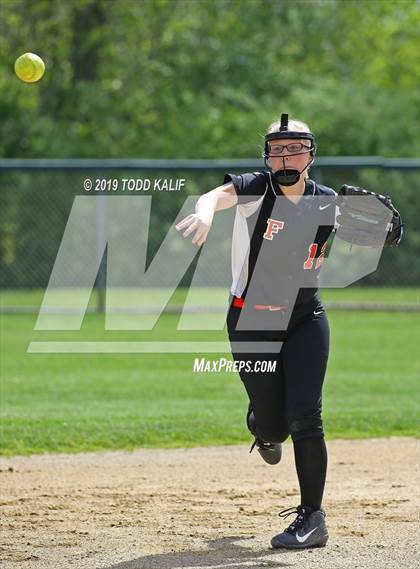 Thumbnail 3 in Fitch vs Griswold (ECC First Round) photogallery.