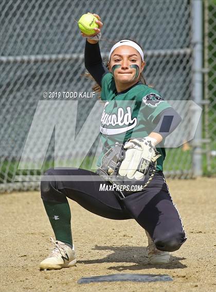 Thumbnail 2 in Fitch vs Griswold (ECC First Round) photogallery.