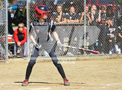 Thumbnail 3 in Fitch vs Griswold (ECC First Round) photogallery.