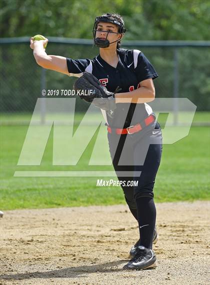 Thumbnail 1 in Fitch vs Griswold (ECC First Round) photogallery.