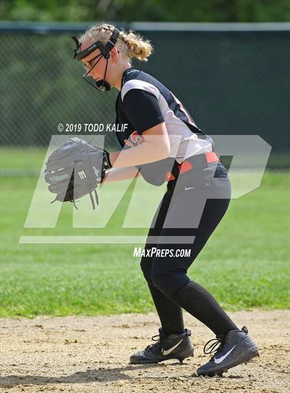Thumbnail 3 in Fitch vs Griswold (ECC First Round) photogallery.
